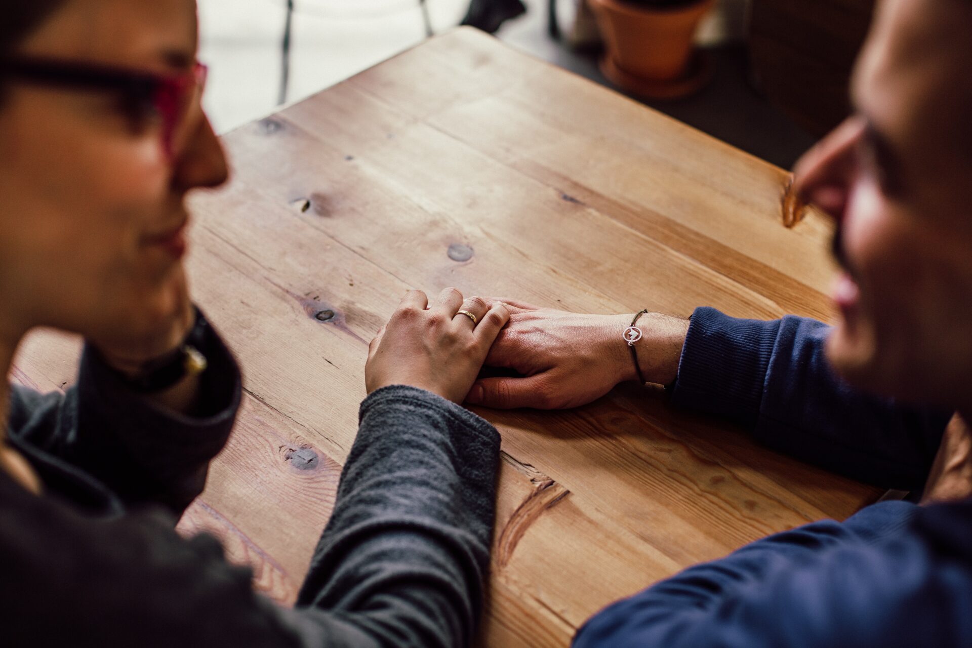 Wo hört Flirten auf und wo beginnt die Untreue